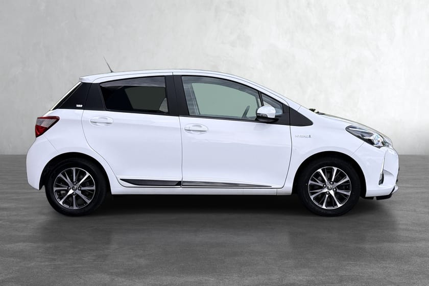 Bilde 4 av Toyota Yaris Hybrid Relax Garanti / Ny Service / R.Kamera / Navigasjon
