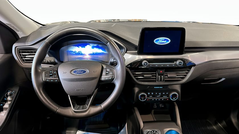 Bild 4 av Ford Kuga Plug-In Hybrid E-CVT, Titanium