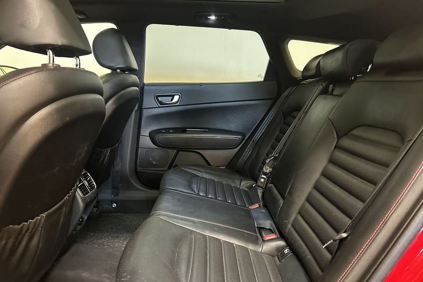 Bild 2 av Kia Optima Sport Wagon SW 1.7 GT Line/SUPERDEAL 3,95%/KEY LESS/CARPLAY/PANO