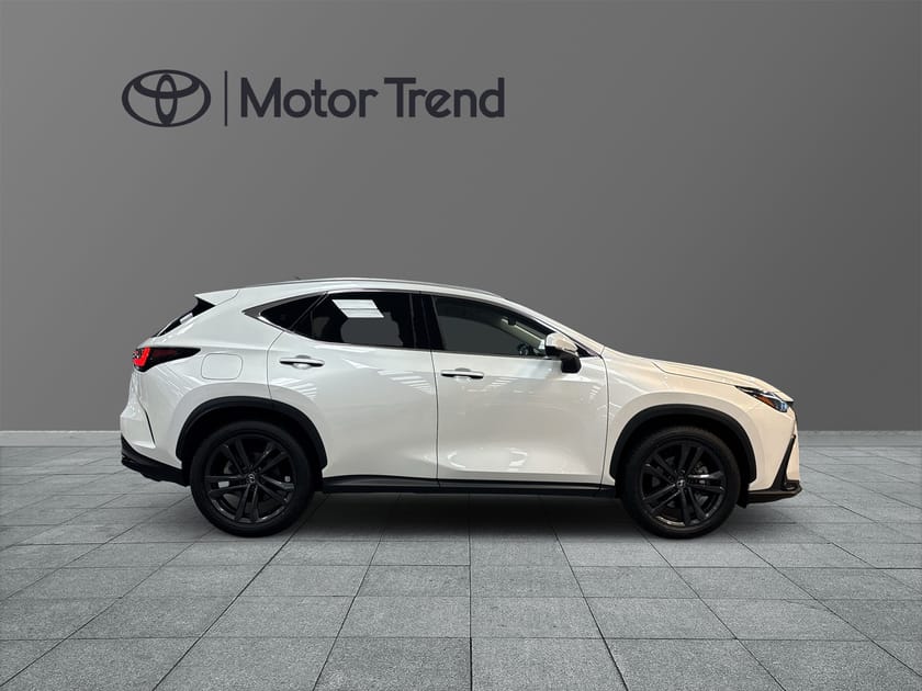 Bild 3 av Lexus NX 450h+ EXECUTIVE TEKNIKPAKET