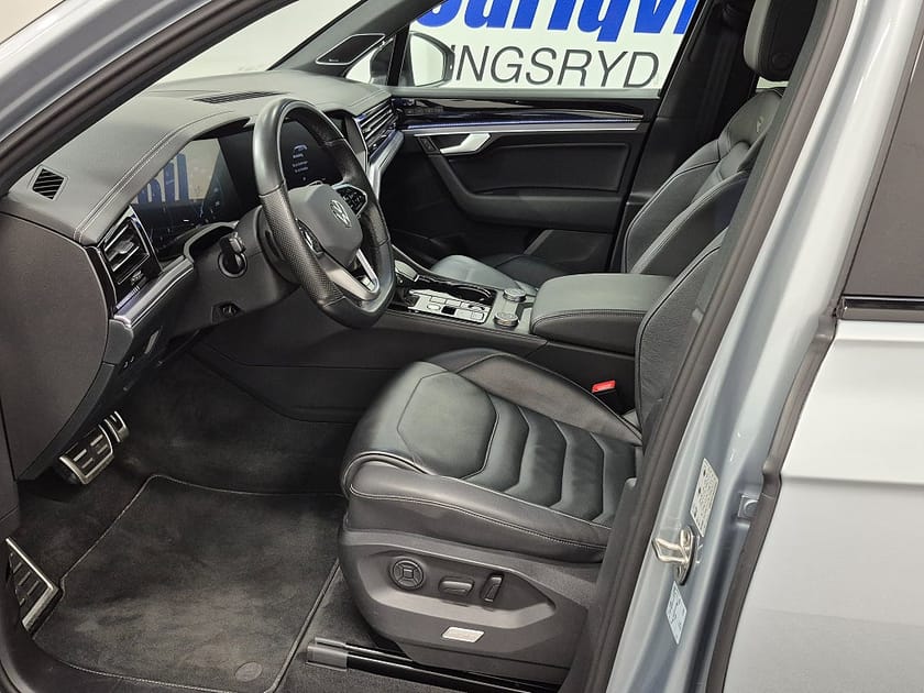 Bild 2 av Volkswagen Touareg 4MOTION 3.0 V6 TDI 286HK 4x4 R-Line Läder