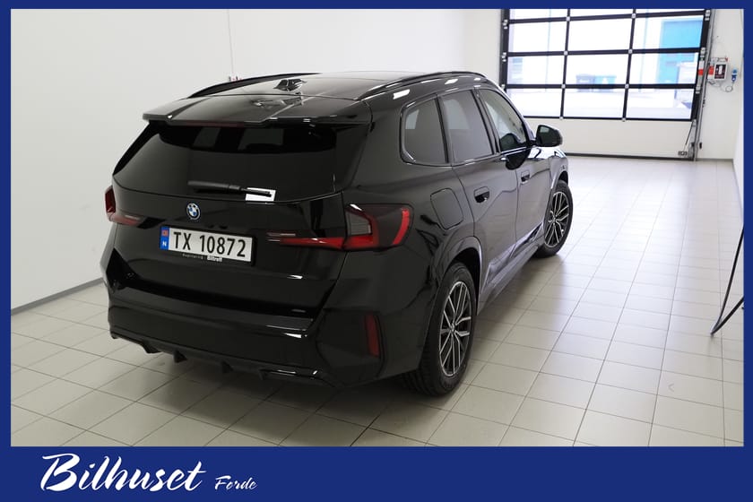 Bilde 3 av BMW iX1 xDrive30 