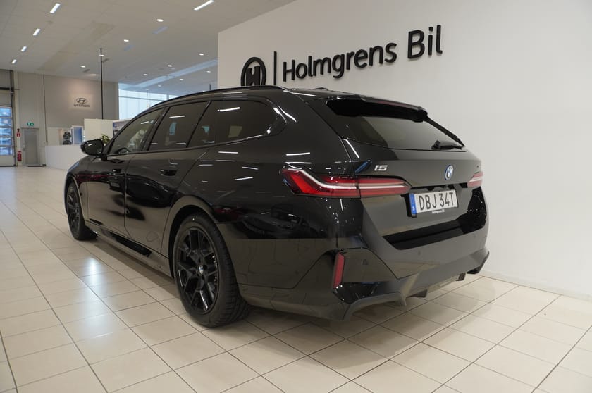 Bild 4 av BMW i5 xDrive40 Touring xDrive  M Sport Business Ed Drag DA Pro H K
