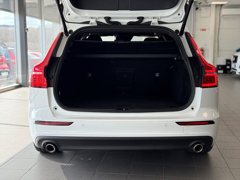 Bild 5 av Volvo V60 D4 Geartronic Momentum H/K Pano Navi Kamera