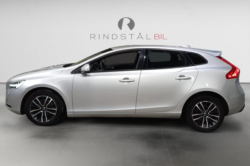 Bild 4 av Volvo V40 D3 150 HK MOMENTUM BUSINESS ADVANCED VOC DRAG D-VÄRM