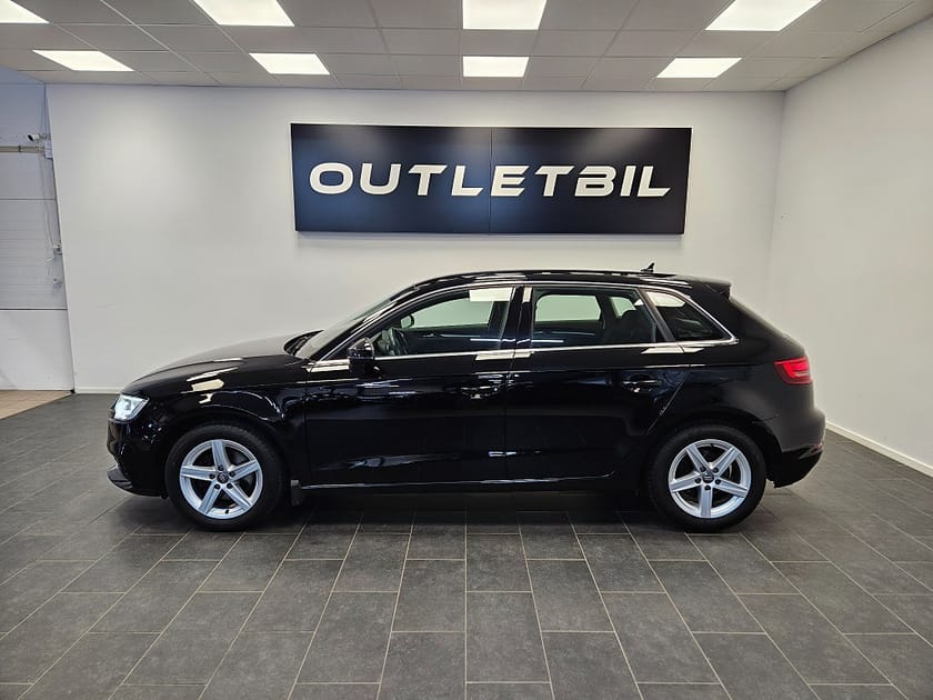 Bild 2 av Audi A3 Sportback 30 TFSI Proline Xenon LED PDC