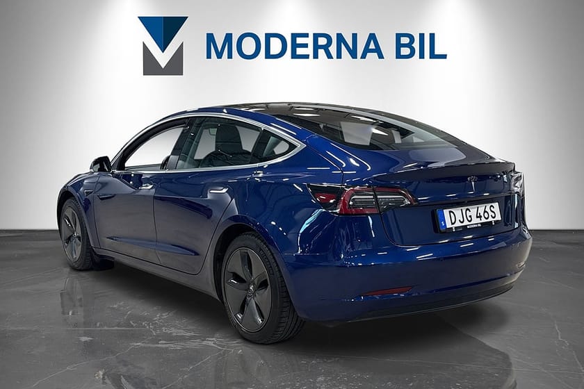 Bild 4 av Tesla Model 3 Standard Range Plus 306hk - Autopilot - Premium - Pano
