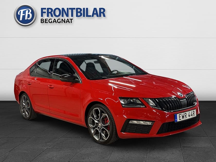 Bild 1 av Škoda Octavia RS Skoda 2.0 TSI/Pano/el-stol/Drag/DCC Chassi/19"/EN ÄGARE