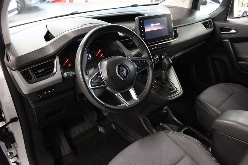 Bild 2 av Renault Kangoo Skåpbil TCe 130H B-Kamera Drag Navi Skåpinred