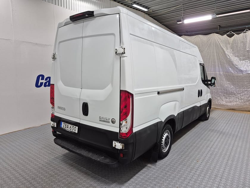 Bild 5 av Iveco Daily 35-140 Van HÖGSKÅP MED KYLA JTD 136HK
