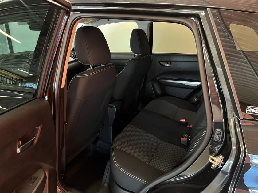 Bild 3 av Suzuki Vitara HEV AllGrip Hybrid 4x4 1.5 AUT | Re-leasing inkl. v-hjul |