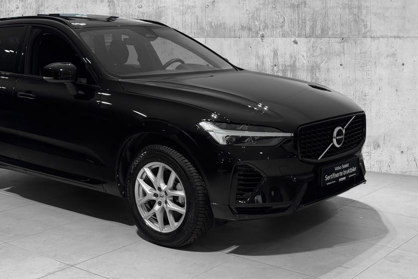 Bilde 2 av Volvo XC60 Recharge T6 Plus Dark KROK|PANO|TONEDE|SUB|19"