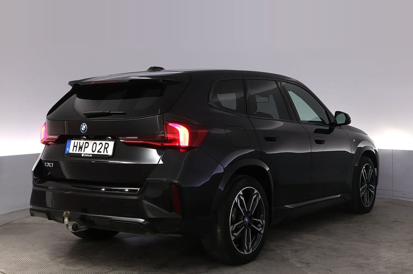 Bild 5 av BMW iX1 xDrive30 M-sport Pano H/K Kamera Navi LED Drag