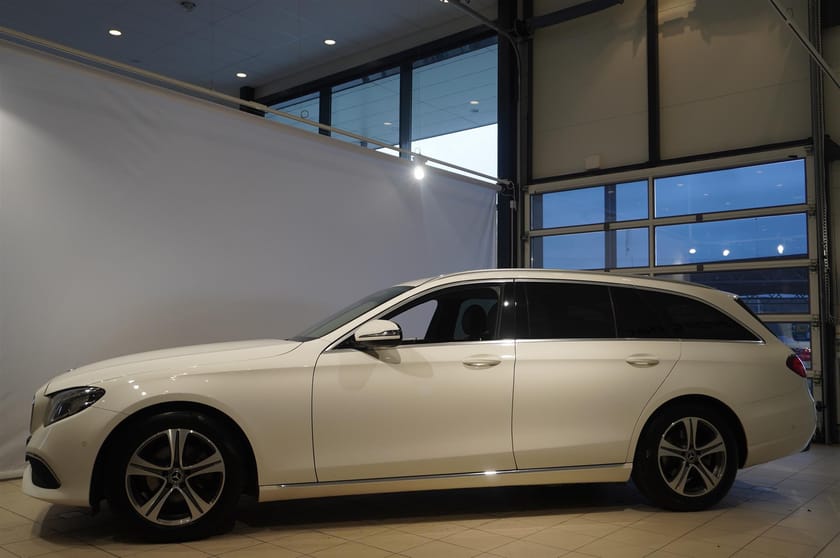 Bild 3 av Mercedes-Benz E 200 T d Avantgarde, Dragkrok Backkamera Farthållare
