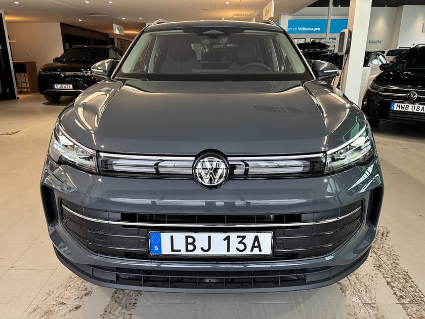 Bild 2 av Volkswagen Tiguan 1.5 eTSI *SUPER DEAL fr. 2 799 kr/mån* Drag + värme pkt