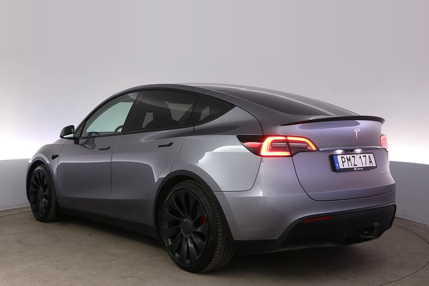 Bild 4 av Tesla Model Y Performance Autopilot Panorama Drag
