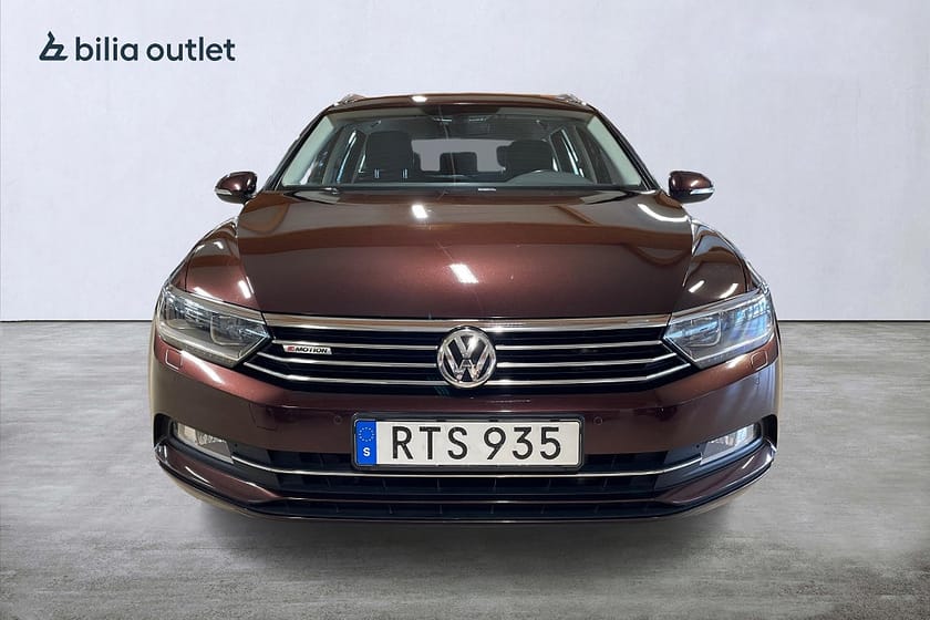 Bild 3 av Volkswagen Passat Sportscombi 2.0 TDI 4Motion / B-kamera / Drag / Värmare