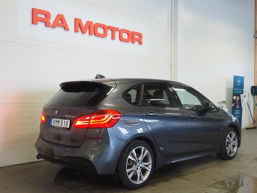 Bild 5 av BMW 225xe Active Tourer Plug-in M Sport Navi Kamera HUD Läder