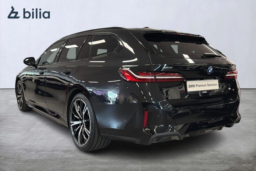 Bild 2 av BMW 530e xDrive Touring M-sport | B&W | Drag | Aktiv farth. |360