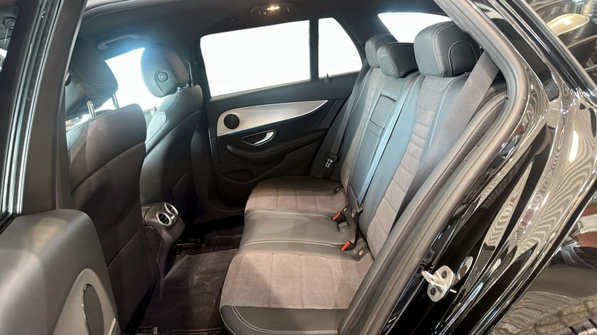 Bild 5 av Mercedes-Benz E 220 T d Navigation | Backkamera | AMG NIGHT
