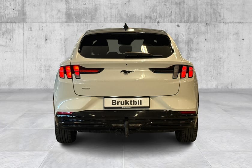 Bilde 4 av Ford Mustang Mach-E Long Range AWD Premium / Hengerfeste / B&O / 360 kamera / Panorama