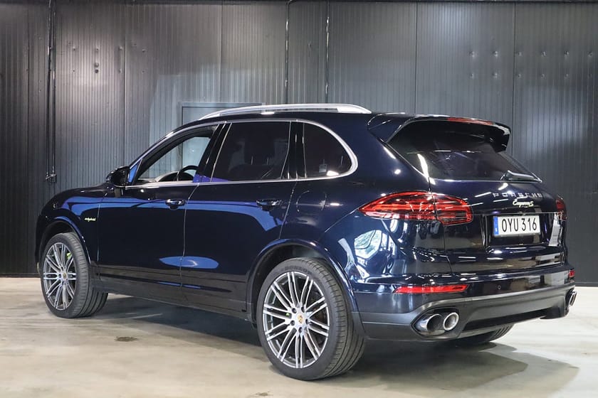 Bild 3 av Porsche Cayenne S E-Hybrid TipTronic (416hk) Sport Chrono