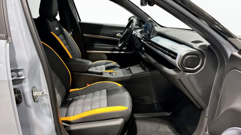 Bild 3 av Jeep Avenger 4xe HYBRID THE NORTH FACE T3 1.2 136HP