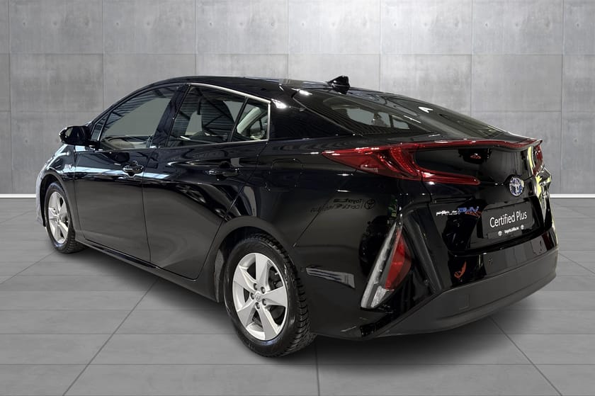Bilde 3 av Toyota Prius Plug-in Hybrid Executive / Velholdt /