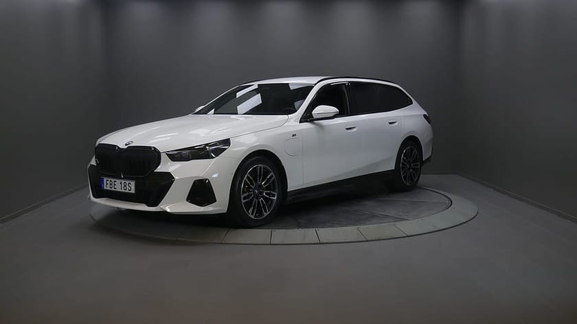 Bild 3 av BMW 530e xDrive Touring Touring/M-Sport PRO/360/HuD/Drag