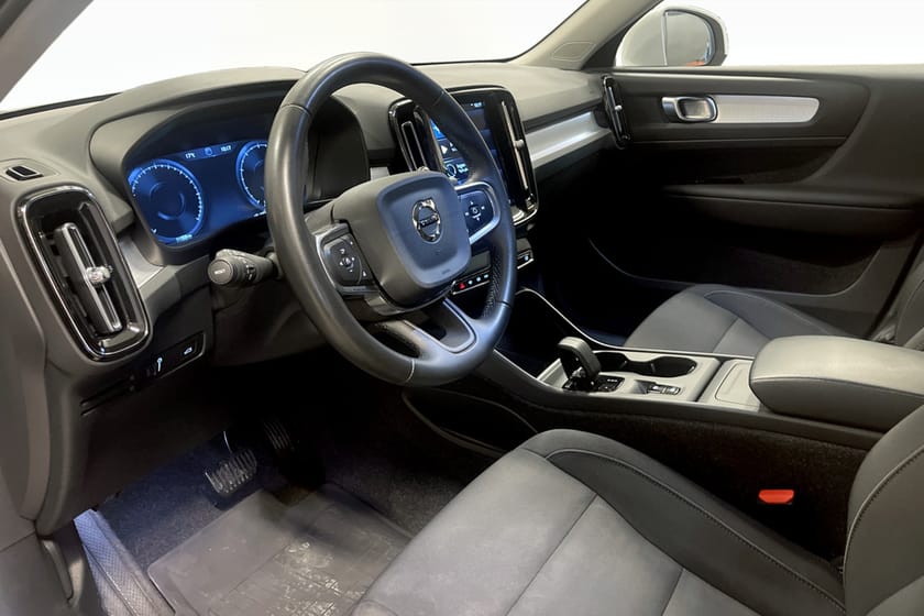 Bild 5 av Volvo XC40 B4 FWD Bensin Mom Adv Navi Pro Edt