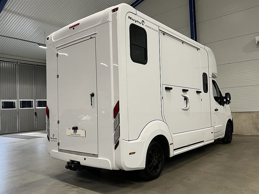 Bild 3 av Renault Master Chassi Cab 2.3 dCi 163 HK / Nuyts / 5-Sits / B-Kort / Leasebar /