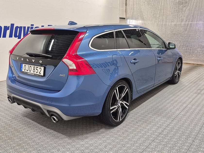Bild 4 av Volvo V60 AWD R-Design D4 190HK 4x4