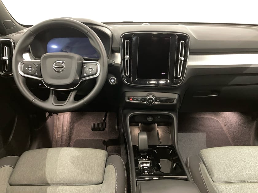 Bild 5 av Volvo XC40 B3 FWD Bensin Plus Dark