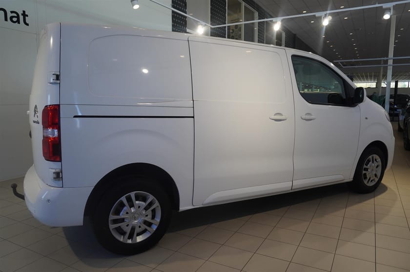Bild 5 av Citroën Jumpy Van 2.0 Blue HDi 120 Man Backkamera Värmare Apple CarPlay