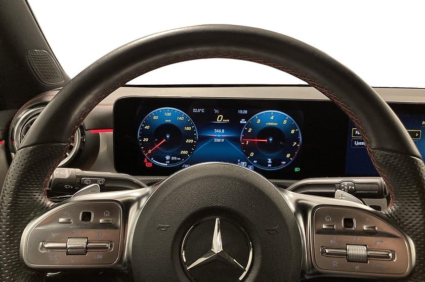 Bild 5 av Mercedes-Benz CLA 200 Shooting Brake AMG Kamera Panelbelysning