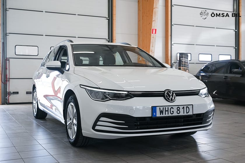 Bild 3 av Volkswagen Golf Sportscombi 1.5 eTSI Carplay Kamera 150hk