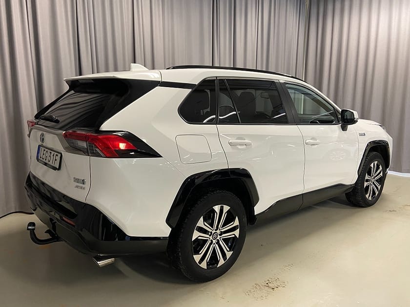 Bild 5 av Toyota RAV4 Laddhybrid Plug-in Hybrid 306hk E-CVT X-Edition Drag Backkamera