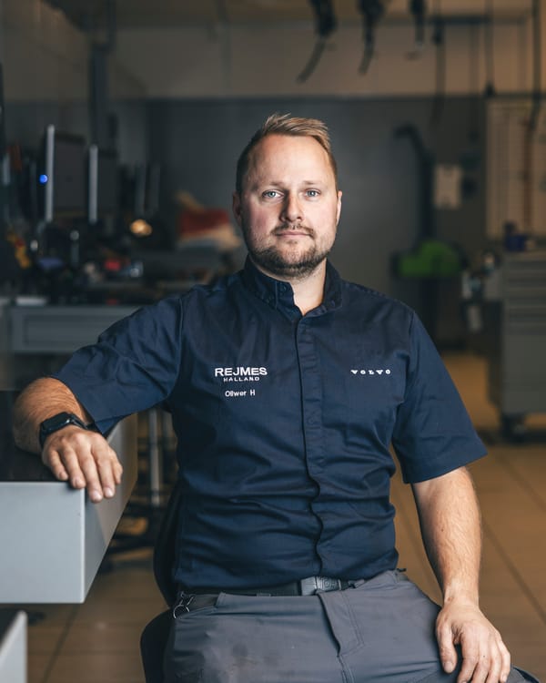 OLIWER HANSEN - Personlig Servicetekniker