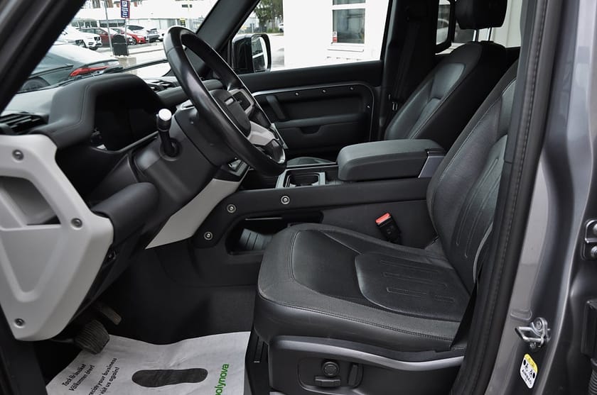 Bild 5 av Land Rover Defender 110 P400 MHEV Nav Drag Luftfjädring Värmare Meridian 360°