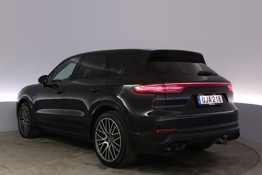Bild 4 av Porsche Cayenne E-Hybrid Platinum Edition Pano BOSE Drag