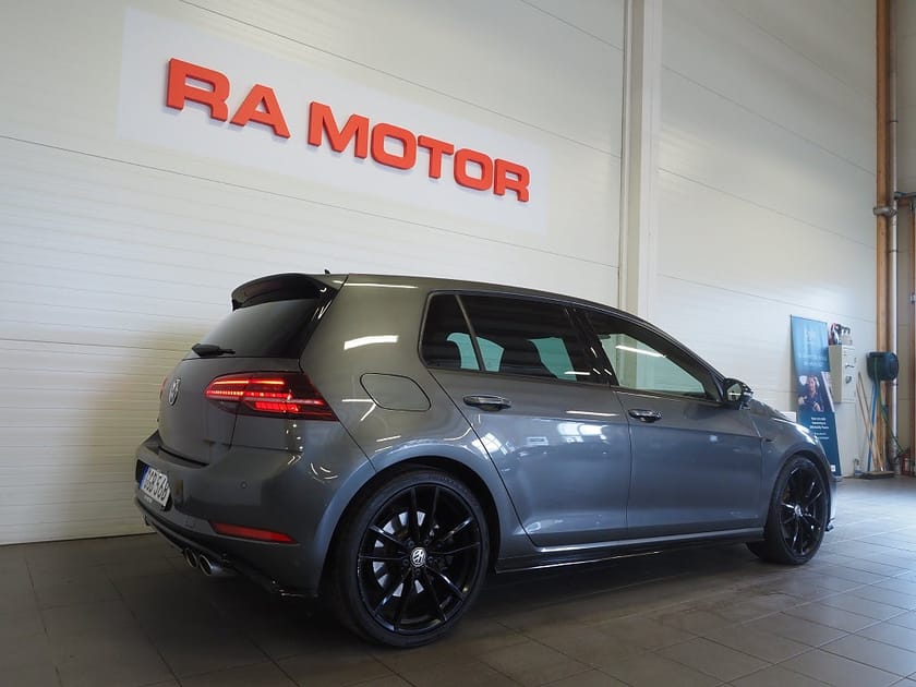 Bild 5 av Volkswagen Golf  R 2.0 TSI 4M 300hk | DCC | Läder | Cockpit | Dynaudio |