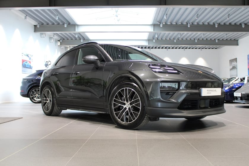 Bild 1 av Porsche Macan Electric MOMS
