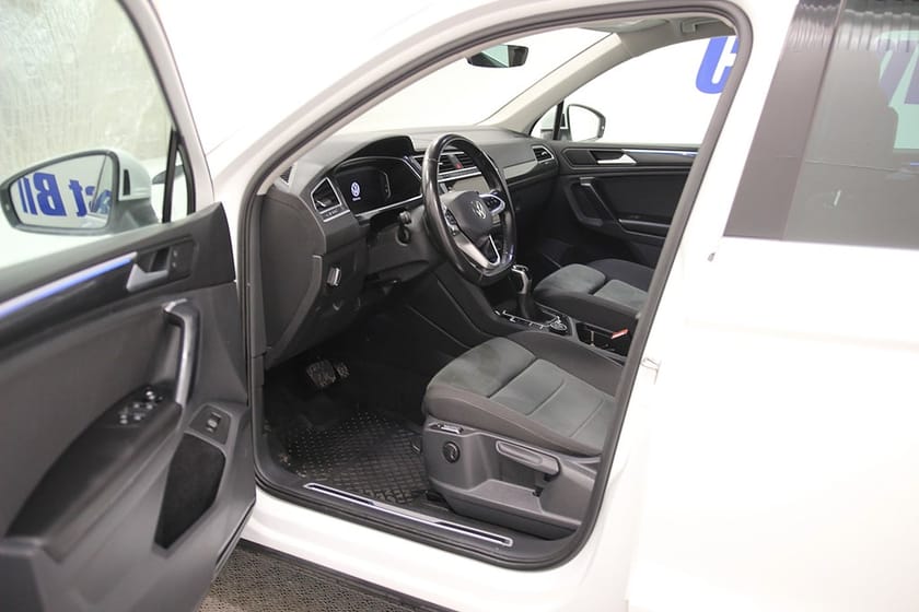 Bild 2 av Volkswagen Tiguan 4MOTION TDI 200HK 4x4 Elegance