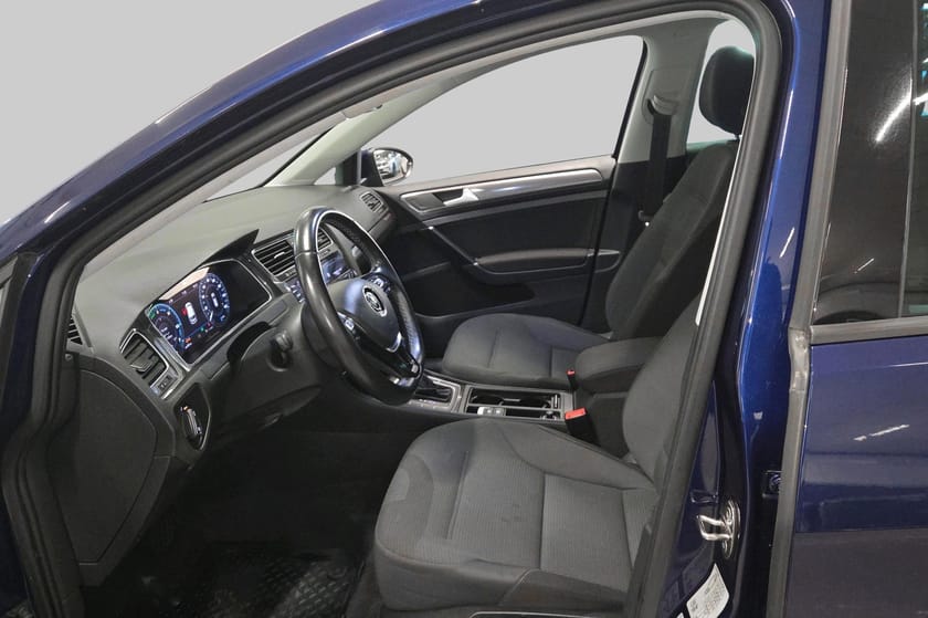 Bilde 5 av Volkswagen e-Golf E-Golf/Exclusive/Skinn/Dynaudio/Activeinfo/Kamera