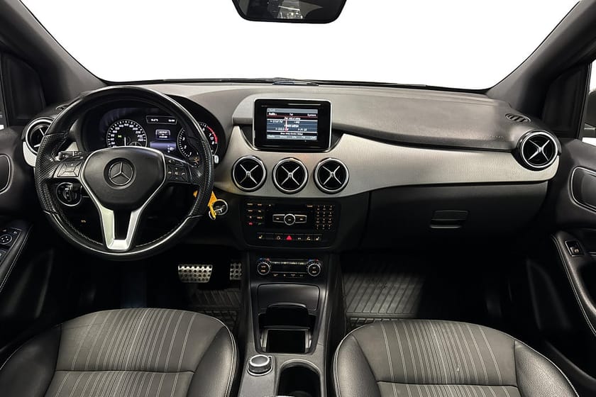 Bild 5 av Mercedes-Benz B 180 7G-DCT Sport Panorama 122hk