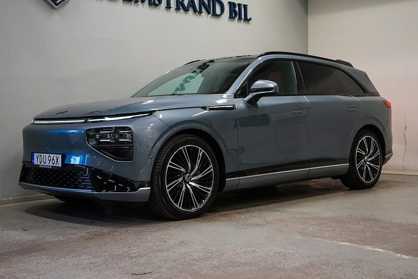 Bild 3 av XPENG G9 Performance AWD Premium Komfort Pano Drag Luftfjä Soft-