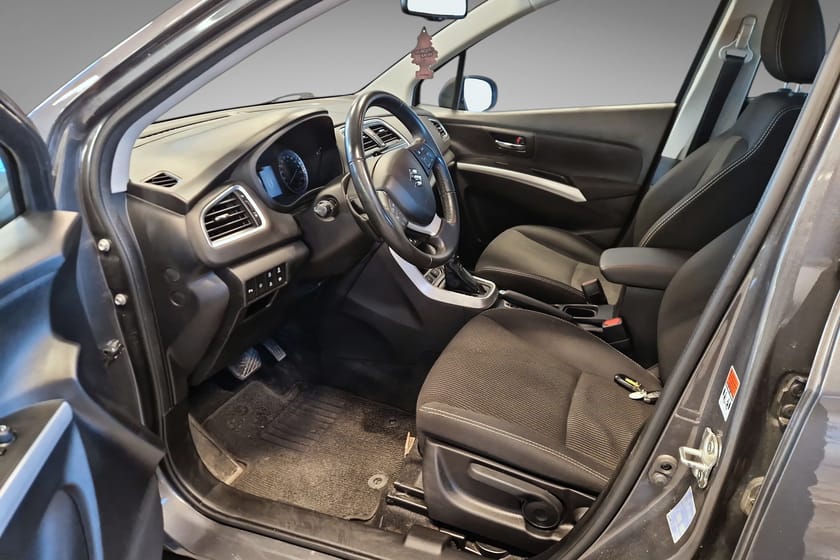 Bilde 5 av Suzuki SX4 S-Cross 1.4 Boosterjet Hybrid ALLGrip med hengerfeste, 4x4 og automatgir