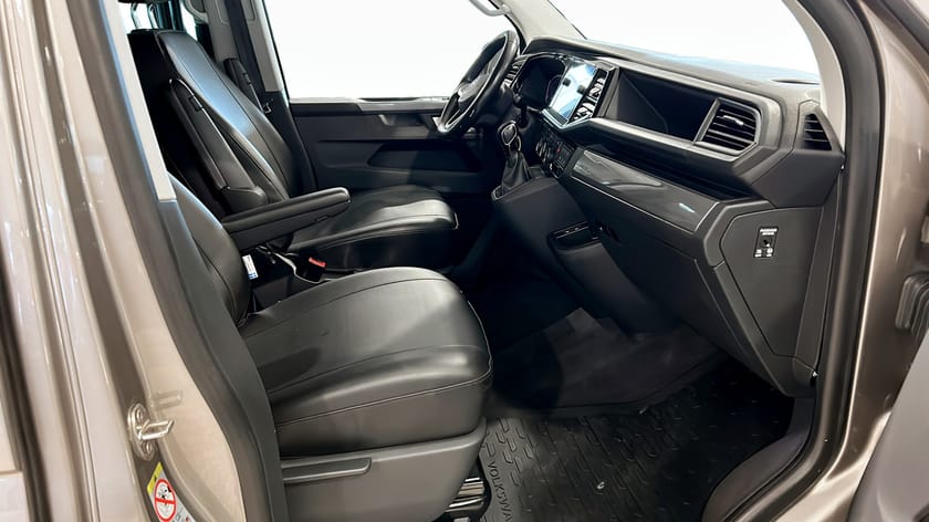 Bild 3 av Volkswagen Multivan Highline 2.0 TDI 4Motion DSG