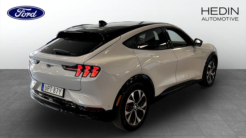Bild 2 av Ford Mustang Mach-E Standard Range AWD SR Teknikpaket+