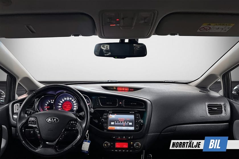 Bild 3 av Kia cee'd_sw 1.6 128 HK DRAG NAVI BLUETOOTH 9500MIL M&K